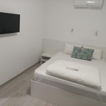 The Continental Studios Bucharest Luaran gambar